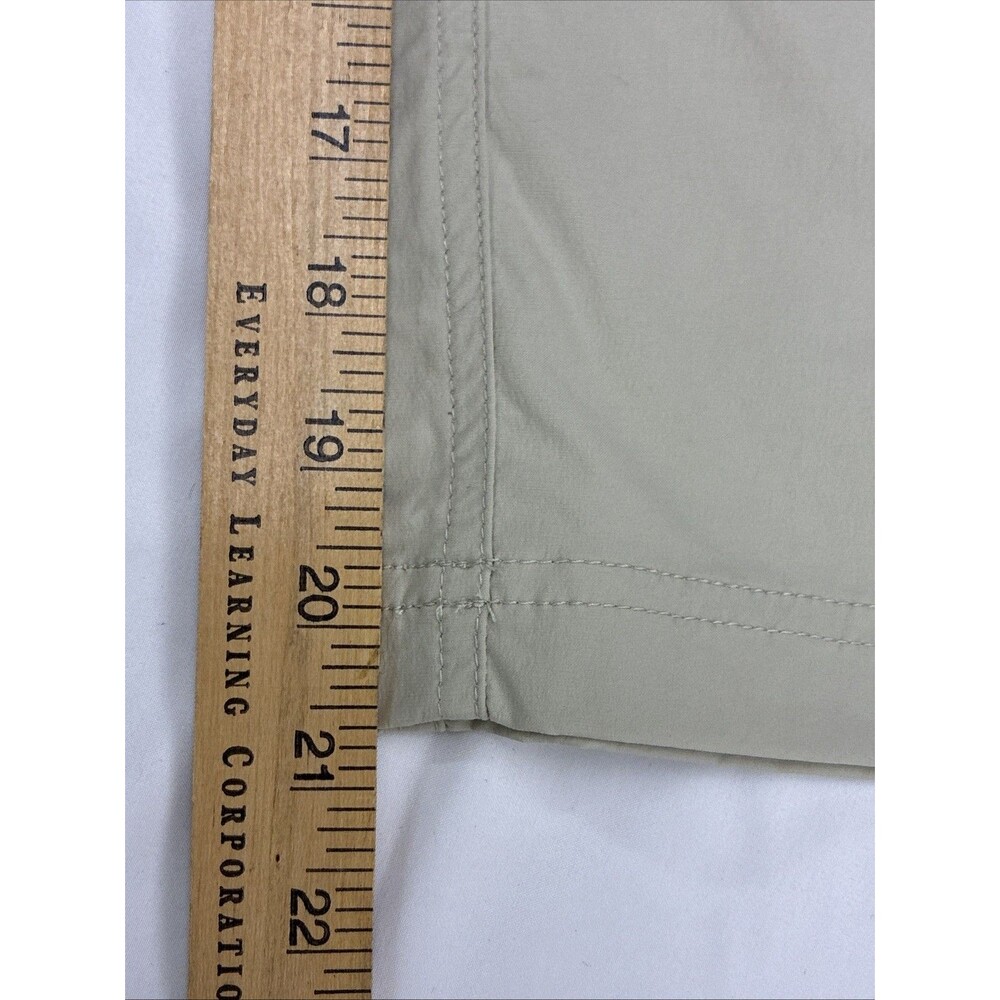 LL Bean Nylon Cropped Cargo Pants Sz 4P Tan Khaki Adjustable Waist Gorp Outdoor - Picture 6 of 16